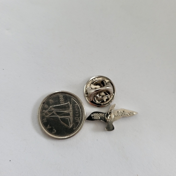 Silver-tone bird lapel pin stamped H.A.S Marketing. - Picture 4 of 4